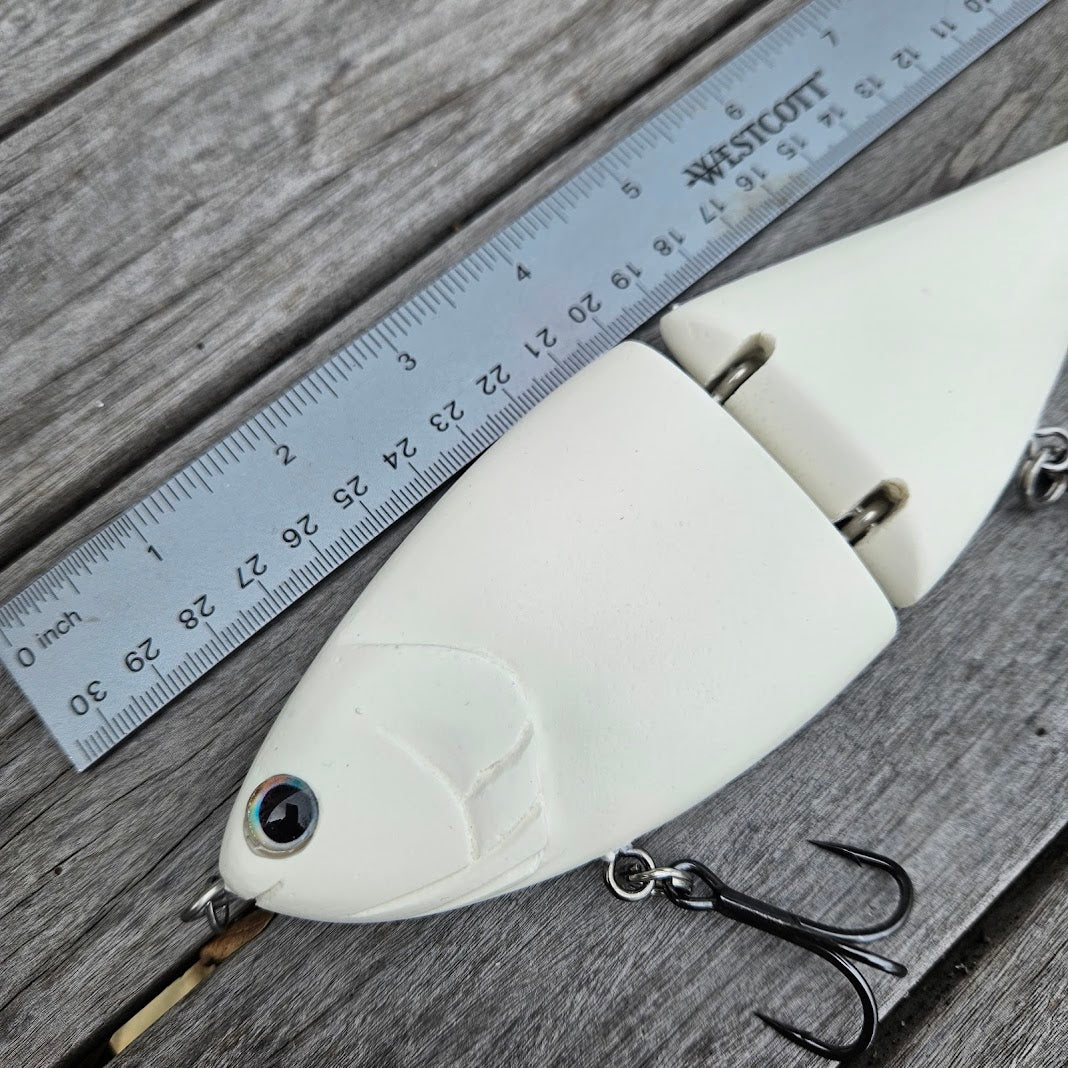 9-inch Salt Stride- CHARTREUSE TAIL